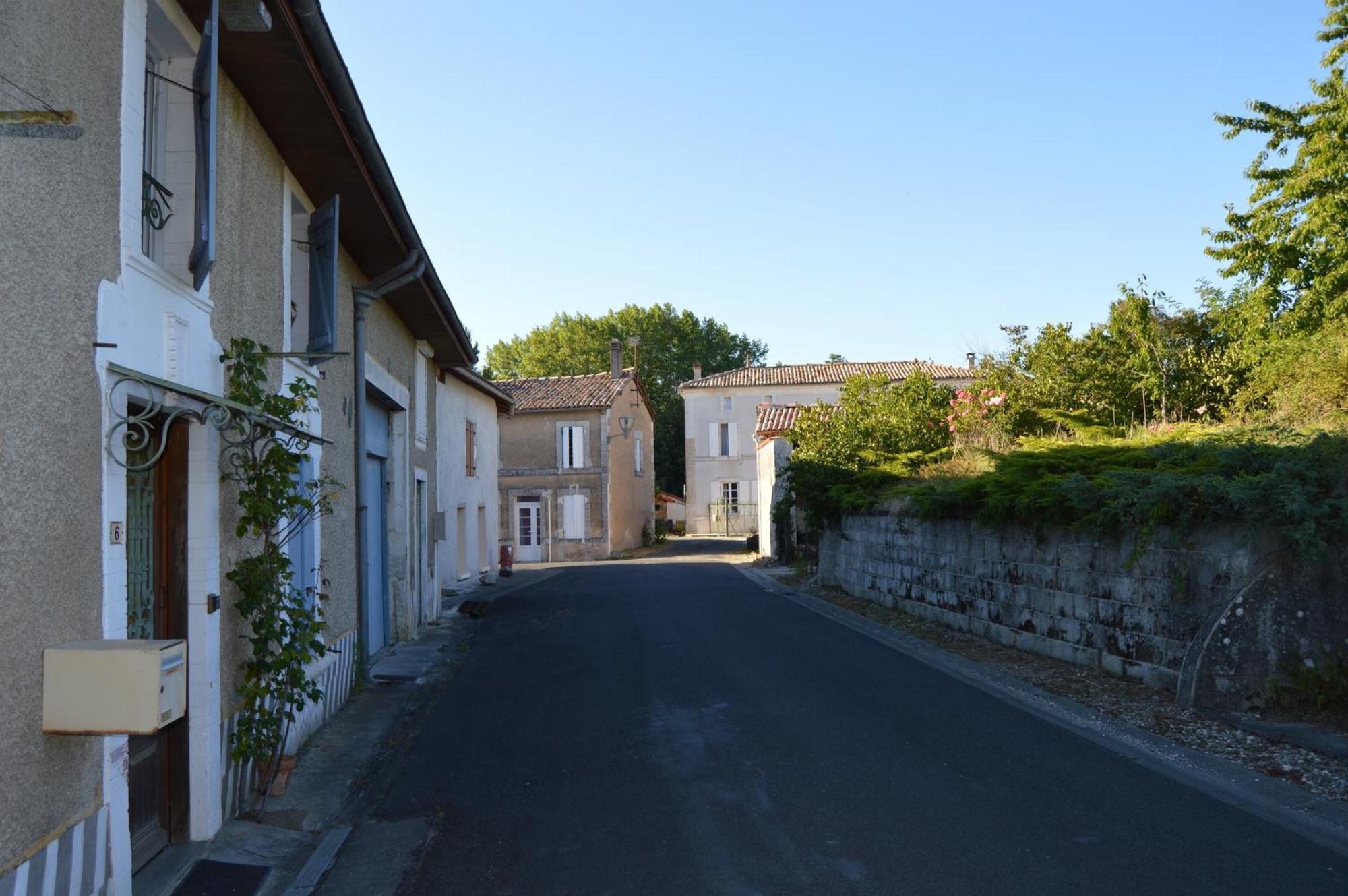 La Vieille Distillerie Le Tâtre Eksteriør billede