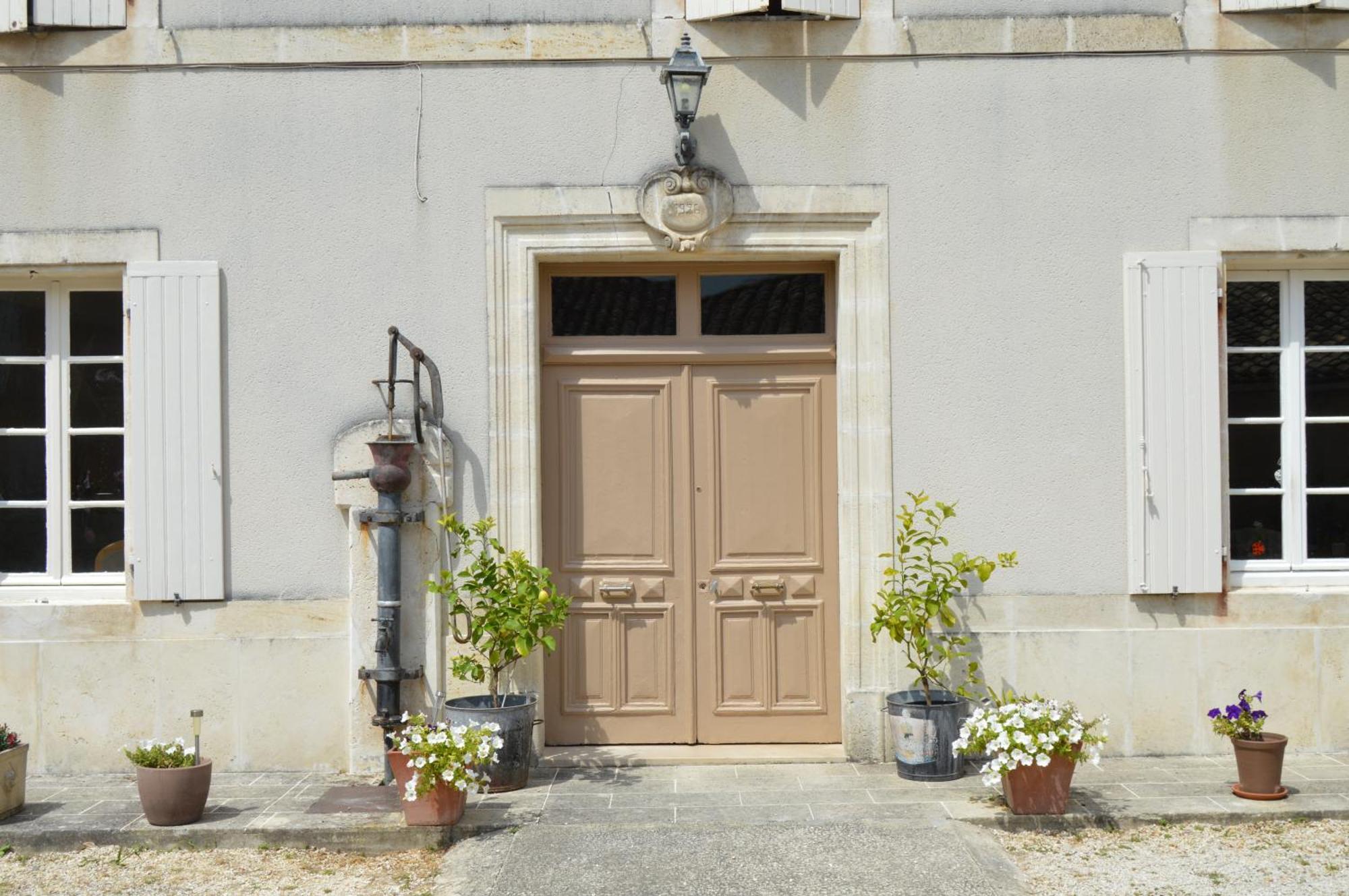 La Vieille Distillerie Le Tâtre Eksteriør billede